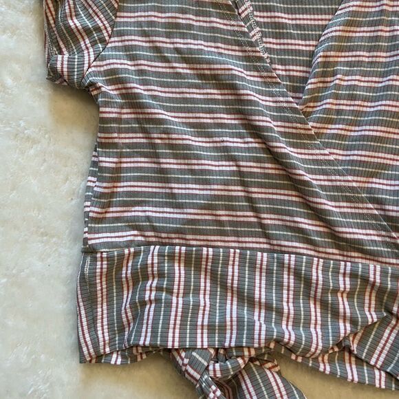 Almost Famous Stripe Top - Picture 2 of 4